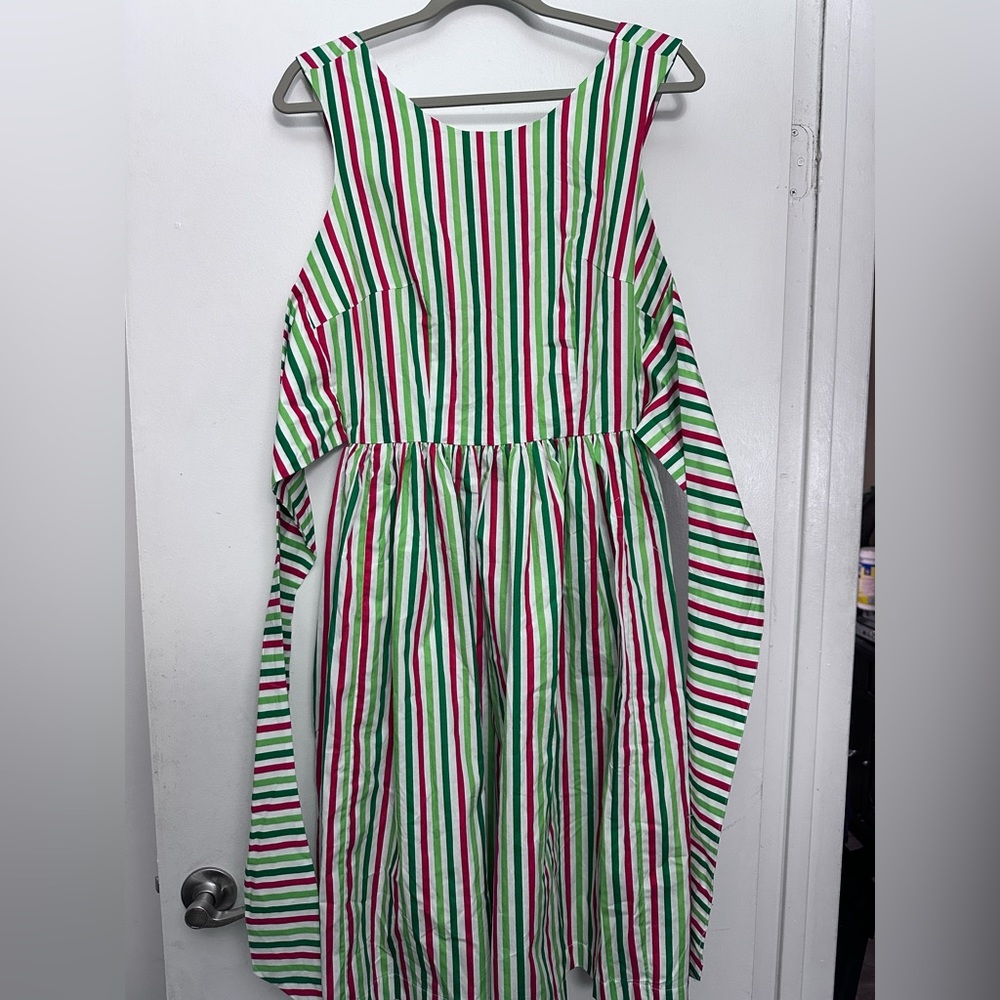 Unique Vintage Magnolia Place Christmas Dress
